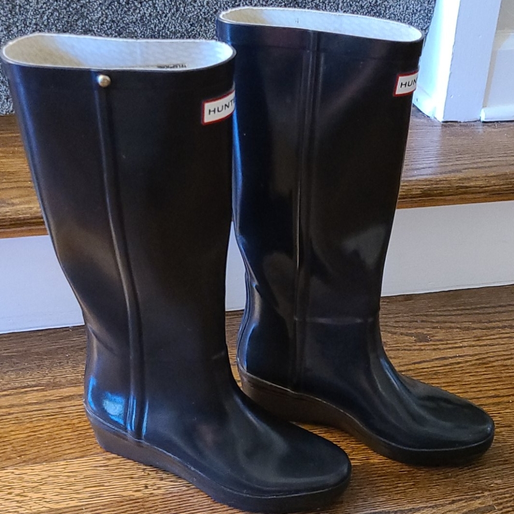 Hunter Arolla black rain boots size 7